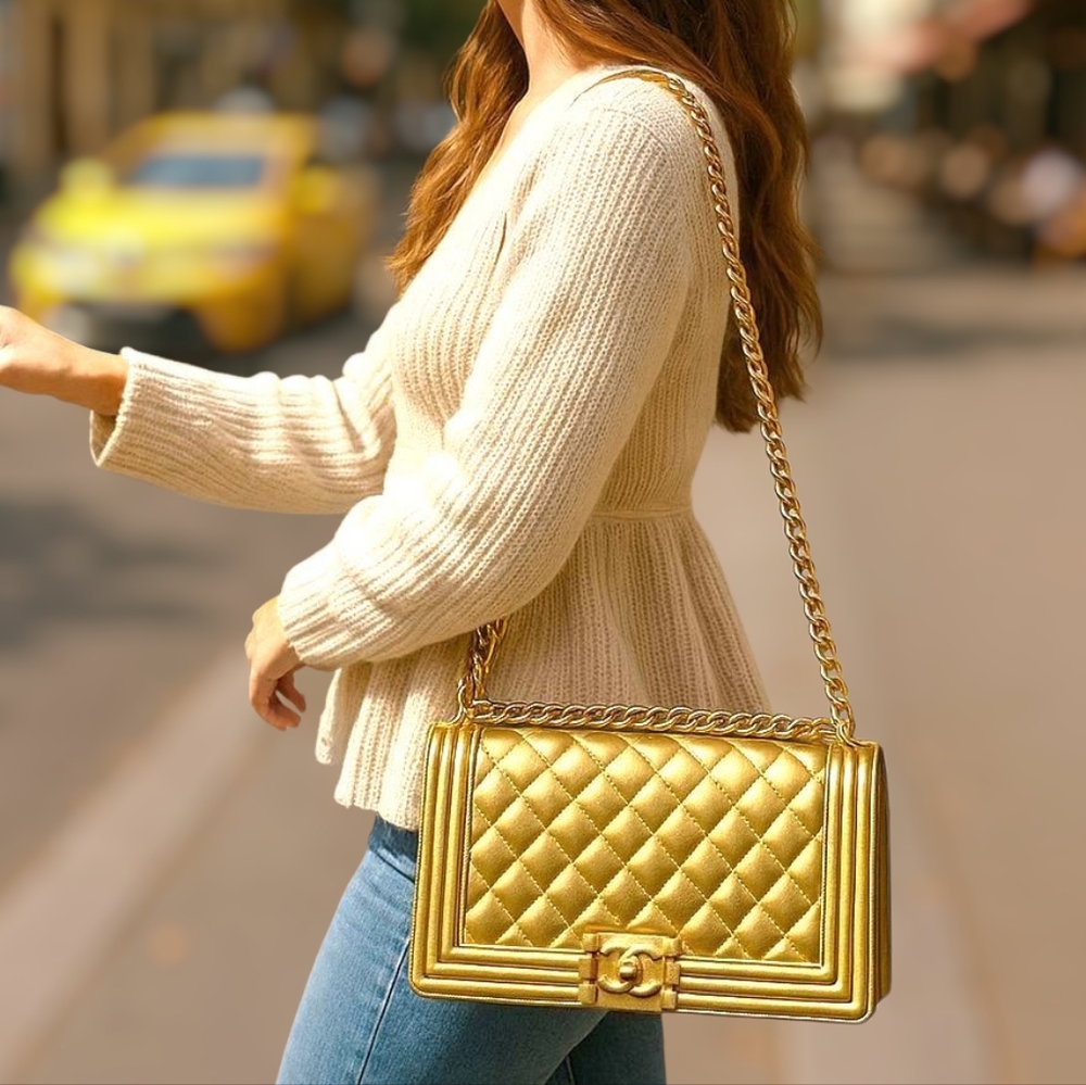 ✨️Super Rare Authentic Chanel Boy Flap Gold Quilted Patent Medium Bag - Picture 2 of 16